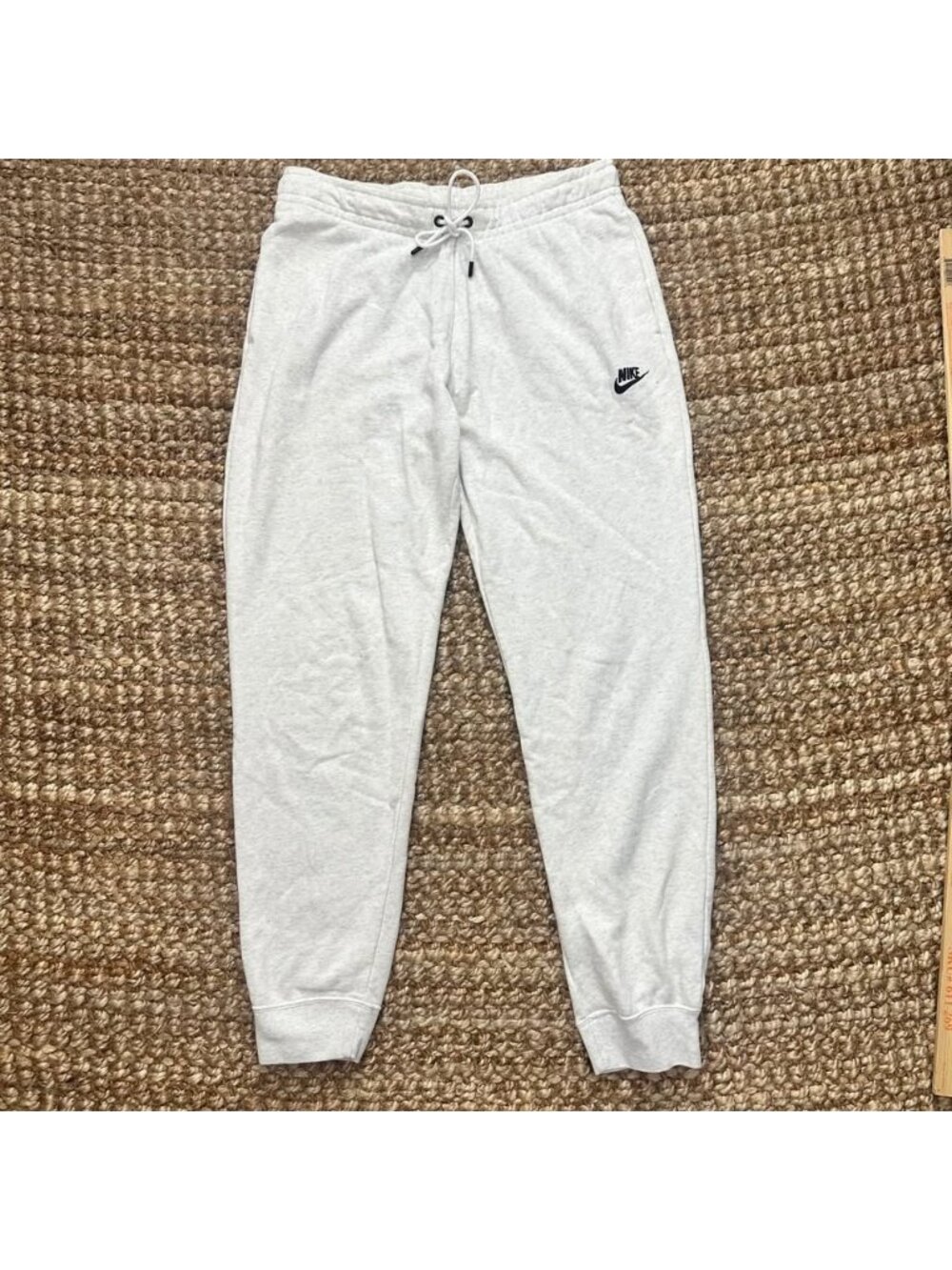 Women's Nike Sportswear Essential Medium White Heather Sweatpants Joggers BV4095